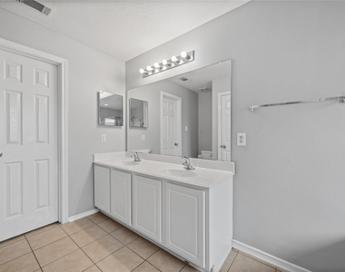 8912 Elm Drake Lane - Photo Thumbnail 20