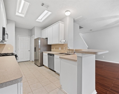 8912 Elm Drake Lane - Photo Thumbnail 7