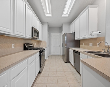 8912 Elm Drake Lane - Photo Thumbnail 8