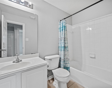 8912 Elm Drake Lane - Photo Thumbnail 13