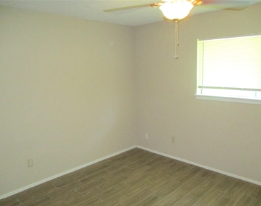 23119 Banquo Drive - Photo Thumbnail 12