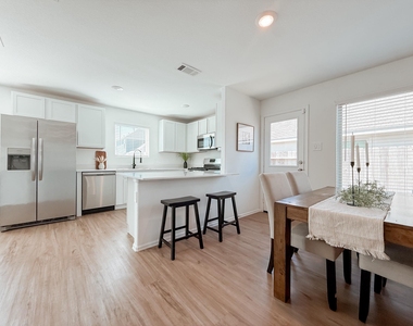 22166 Birchfield Grove Lane - Photo Thumbnail 4