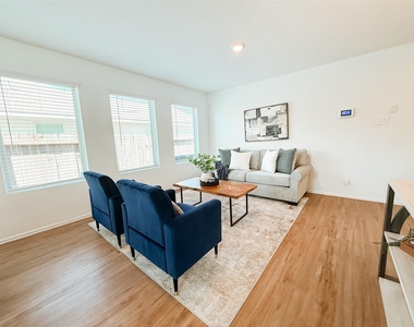22166 Birchfield Grove Lane - Photo Thumbnail 2