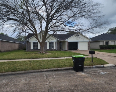 715 Beechbend Drive - Photo Thumbnail 2