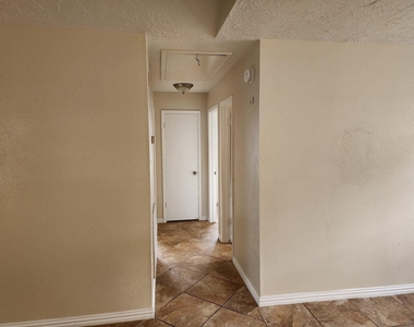 715 Beechbend Drive - Photo Thumbnail 6