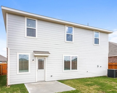 409 Sunny Highlands Drive - Photo Thumbnail 14