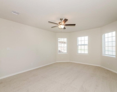 409 Sunny Highlands Drive - Photo Thumbnail 6