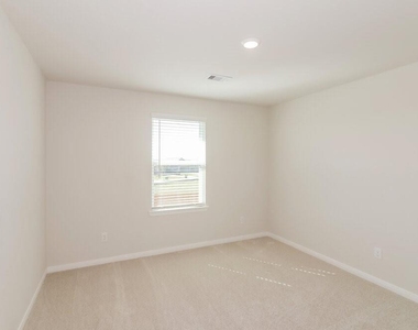 409 Sunny Highlands Drive - Photo Thumbnail 12