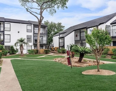 4400 Memorial Drive - Photo Thumbnail 12