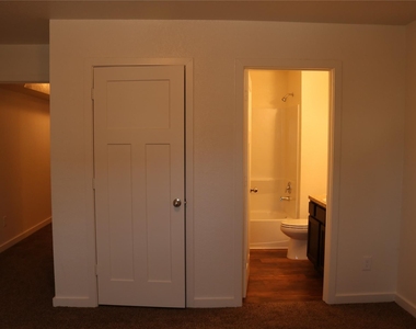 10535 Mills Road - Photo Thumbnail 16