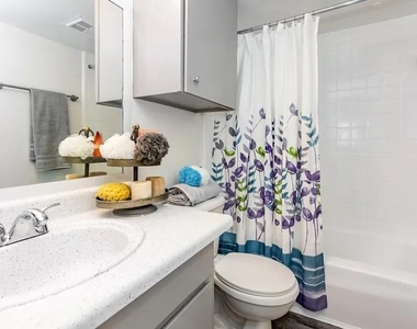 4400 Memorial Drive - Photo Thumbnail 17
