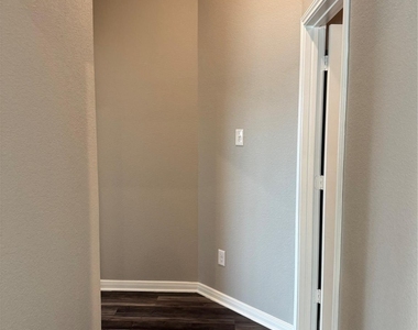 1107 Tomball Downs Drive - Photo Thumbnail 18