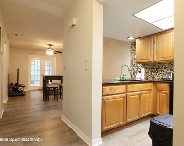 3147 Sir Hamilton Circle - Photo Thumbnail 2