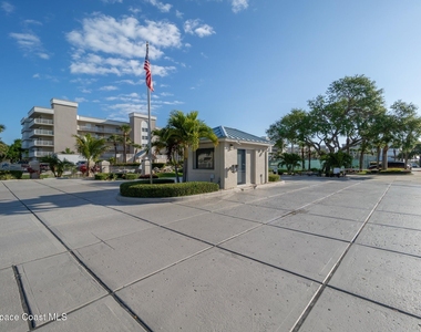 601 Shorewood Drive - Photo Thumbnail 32
