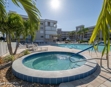 601 Shorewood Drive - Photo Thumbnail 37
