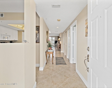 601 Shorewood Drive - Photo Thumbnail 2