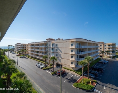 601 Shorewood Drive - Photo Thumbnail 1