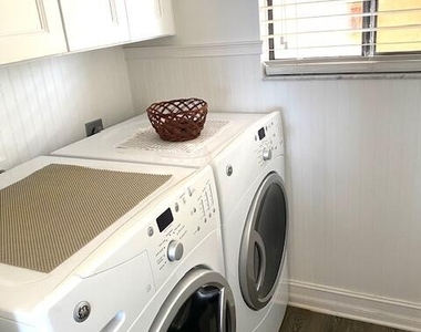 8500 Ridgewood Avenue - Photo Thumbnail 19