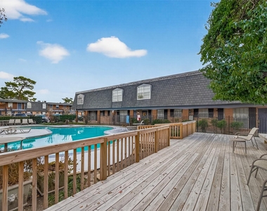 9029 Gaylord Street - Photo Thumbnail 5
