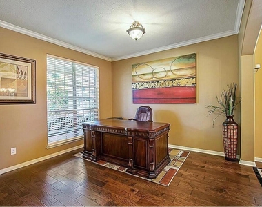 4506 Timber Pine Trail - Photo Thumbnail 10