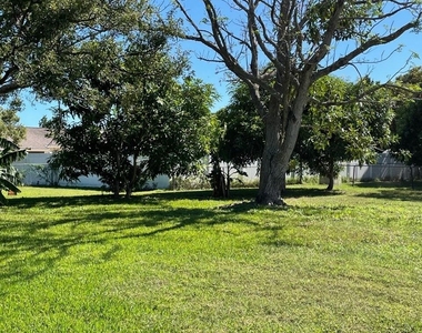 997 Mariposa Drive Ne - Photo Thumbnail 15
