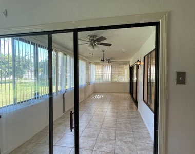 997 Mariposa Drive Ne - Photo Thumbnail 12