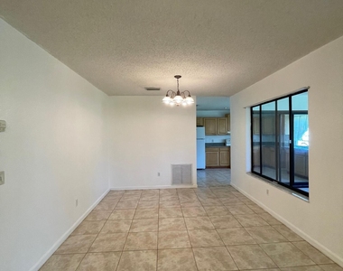 997 Mariposa Drive Ne - Photo Thumbnail 5