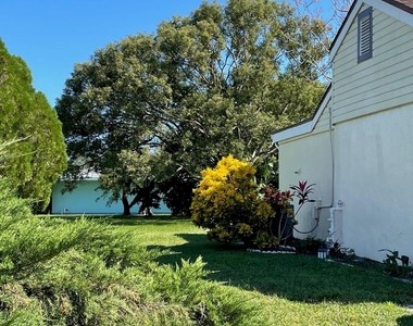997 Mariposa Drive Ne - Photo Thumbnail 16