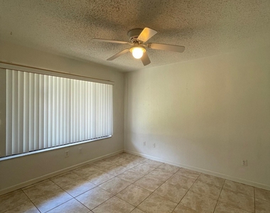 997 Mariposa Drive Ne - Photo Thumbnail 9