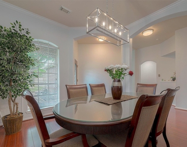 7302 Colony View Lane - Photo Thumbnail 9