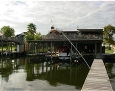 844 Beachwalk Boulevard - Photo Thumbnail 2
