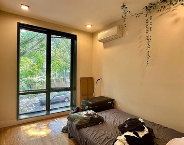 691 Chauncey Street - Photo Thumbnail 4