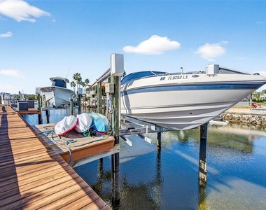 4516 Seagull Drive - Photo Thumbnail 7
