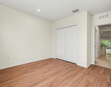 18267 Turning Leaf Circle - Photo Thumbnail 11