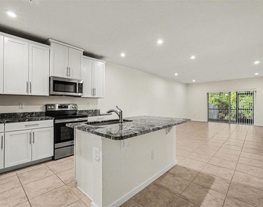 18267 Turning Leaf Circle - Photo Thumbnail 7