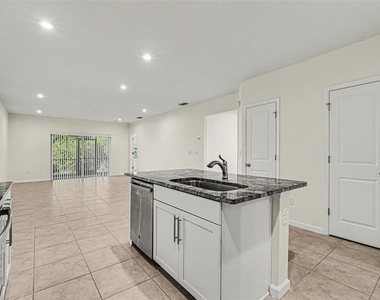 18267 Turning Leaf Circle - Photo Thumbnail 9
