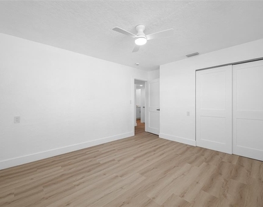 7930 Causeway Boulevard S - Photo Thumbnail 32