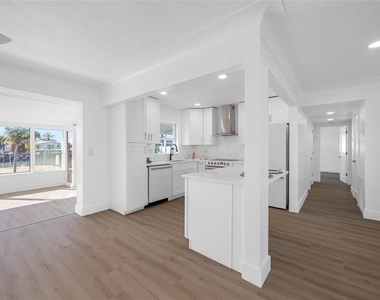 7930 Causeway Boulevard S - Photo Thumbnail 10
