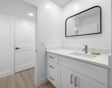 7930 Causeway Boulevard S - Photo Thumbnail 22
