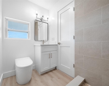 7930 Causeway Boulevard S - Photo Thumbnail 28