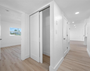 7930 Causeway Boulevard S - Photo Thumbnail 24