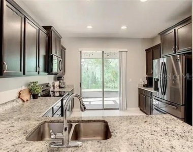6402 Yellow Buckeye Drive - Photo Thumbnail 13