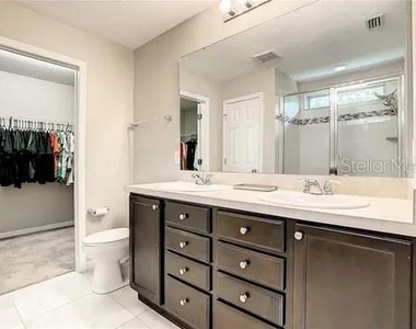 6402 Yellow Buckeye Drive - Photo Thumbnail 35