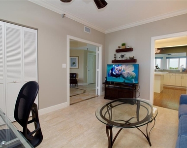 8041 Sailboat Key Boulevard S - Photo Thumbnail 25