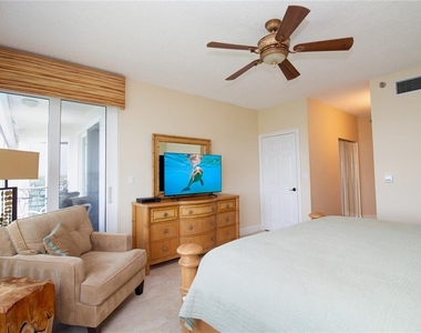 8041 Sailboat Key Boulevard S - Photo Thumbnail 17