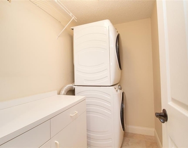 8041 Sailboat Key Boulevard S - Photo Thumbnail 30