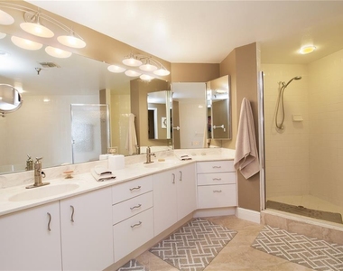 8041 Sailboat Key Boulevard S - Photo Thumbnail 19