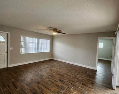 2913 Bayeux Avenue - Photo Thumbnail 17