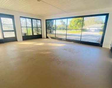 2913 Bayeux Avenue - Photo Thumbnail 34