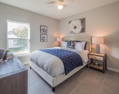 1701 Pilchard Drive - Photo Thumbnail 19
